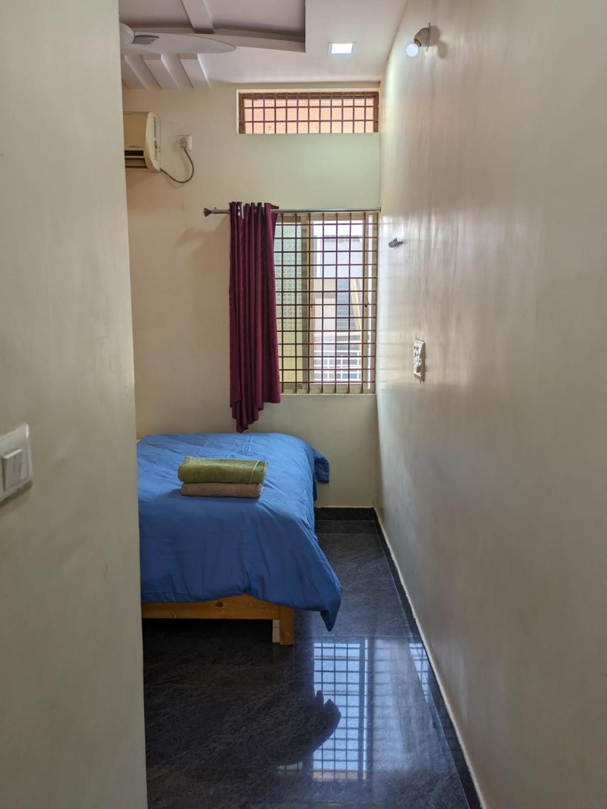 Vijayanagara Home Stay Хампи Экстерьер фото